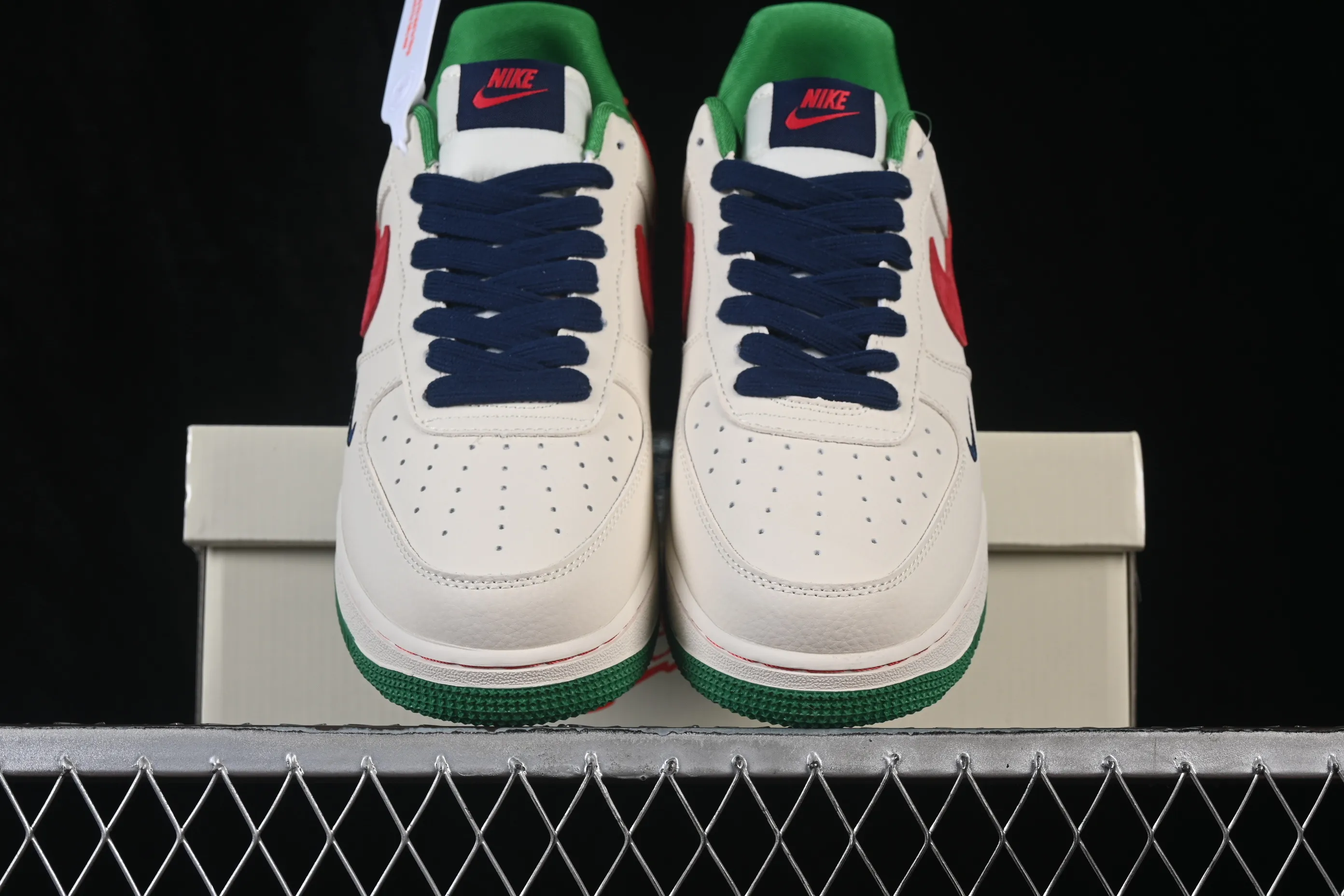 All categories Nk Air Force 1 Air Force series Nk Air Force 1 Low Air Force low-top Nike Air Force 1'07 Low beige red and green Air Force 1 low-top casual sneakers FV3694-108